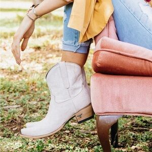 Lane Lexington Bootie - 7